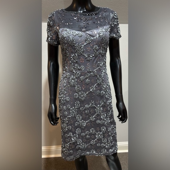 Sue Wong Stunning Platinum Beaded Ribbon embellishment evening dress 4 6 - Picture 1 of 11
